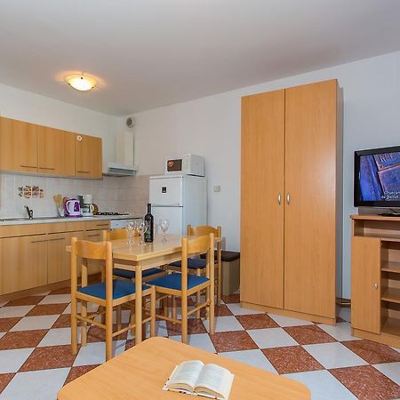 Apartments Ava Poreč Buitenkant foto