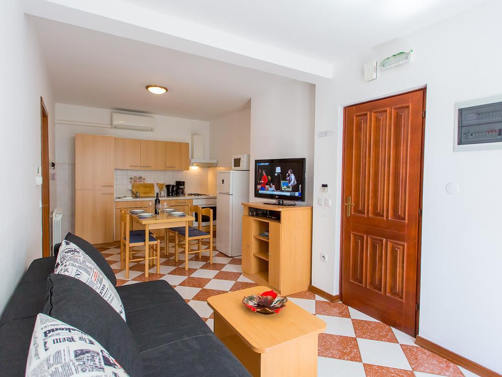 Apartments Ava Poreč Buitenkant foto