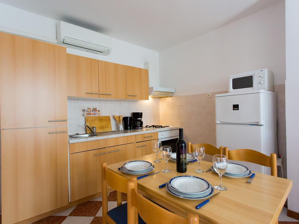 Apartments Ava Poreč Buitenkant foto